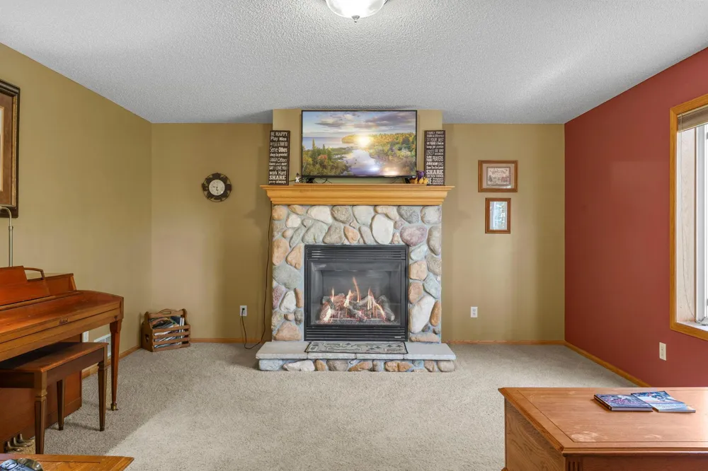 7531 E 250th Street Elko New Market, MN 55020