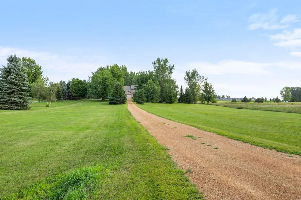 7531 E 250th Street Elko New Market, MN 55020