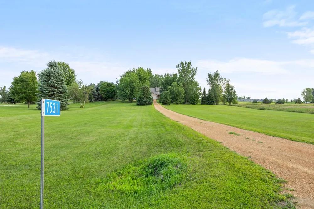 7531 E 250th Street Elko New Market, MN 55020