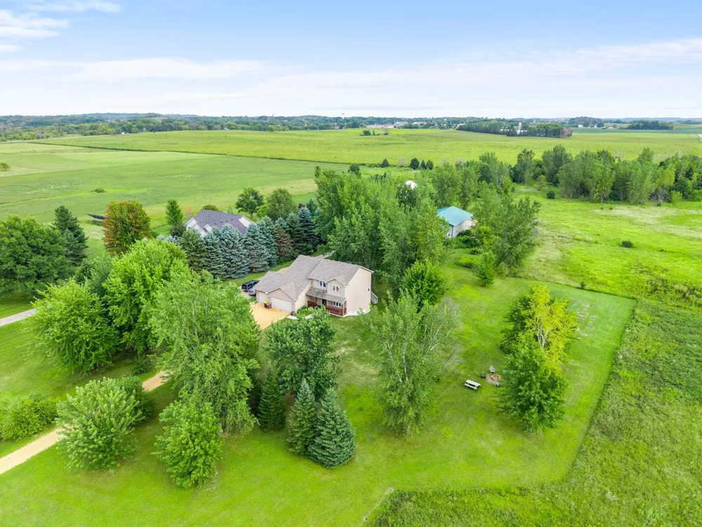 7531 E 250th Street Elko New Market, MN 55020