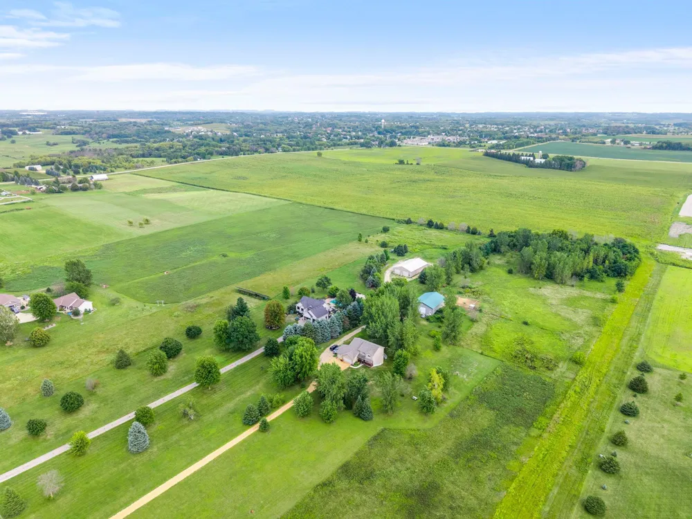 7531 E 250th Street Elko New Market, MN 55020