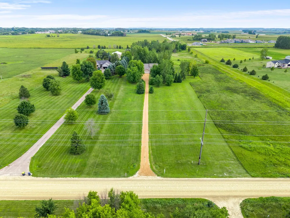 7531 E 250th Street Elko New Market, MN 55020