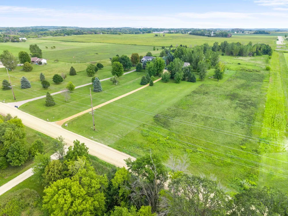 7531 E 250th Street Elko New Market, MN 55020