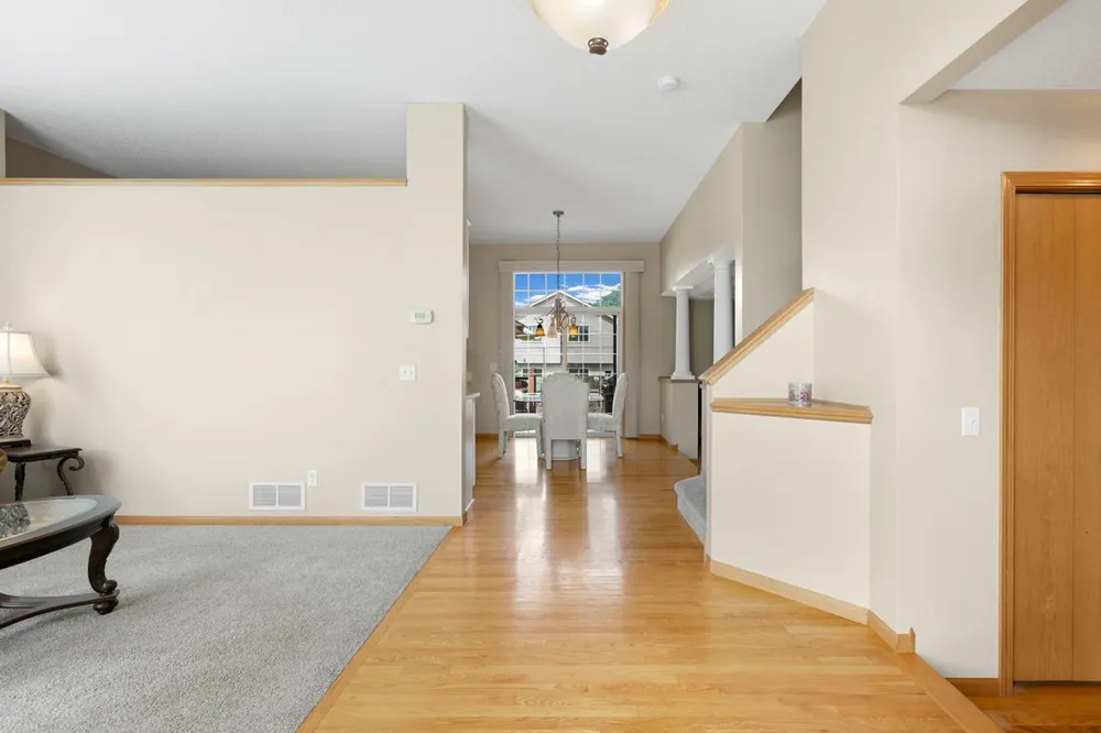 15751 Cicerone Path Rosemount, MN 55068