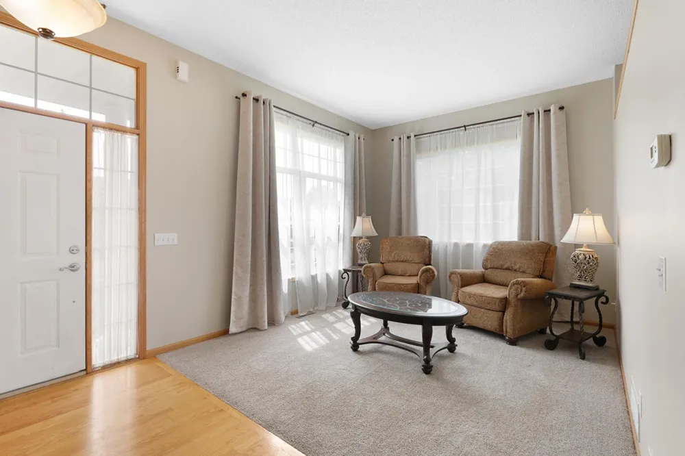 15751 Cicerone Path Rosemount, MN 55068