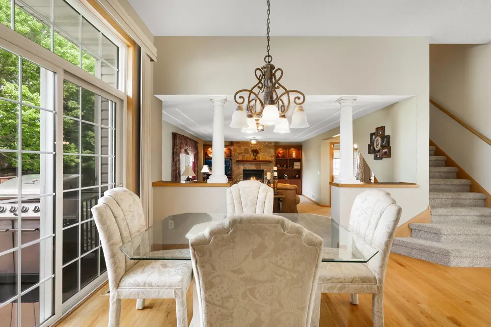 15751 Cicerone Path Rosemount, MN 55068