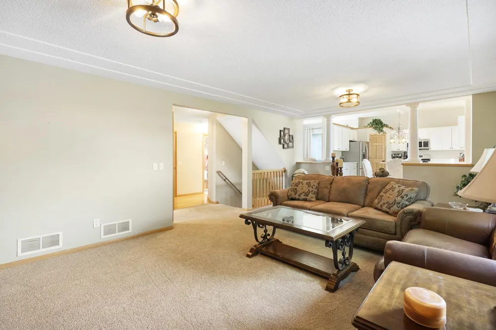 15751 Cicerone Path Rosemount, MN 55068
