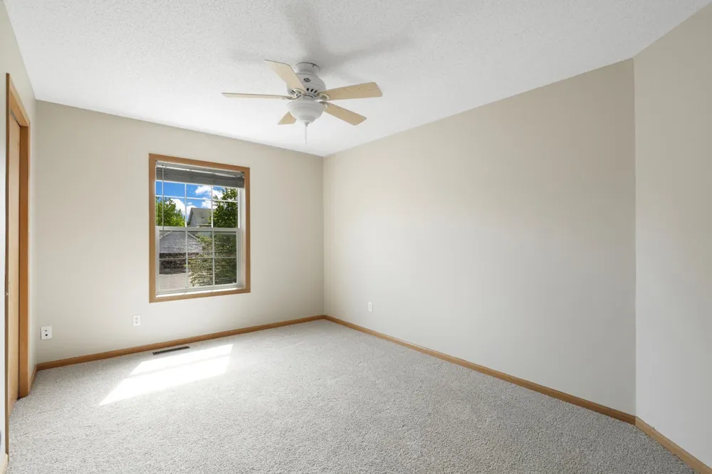 15751 Cicerone Path Rosemount, MN 55068