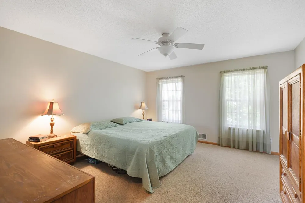 15751 Cicerone Path Rosemount, MN 55068
