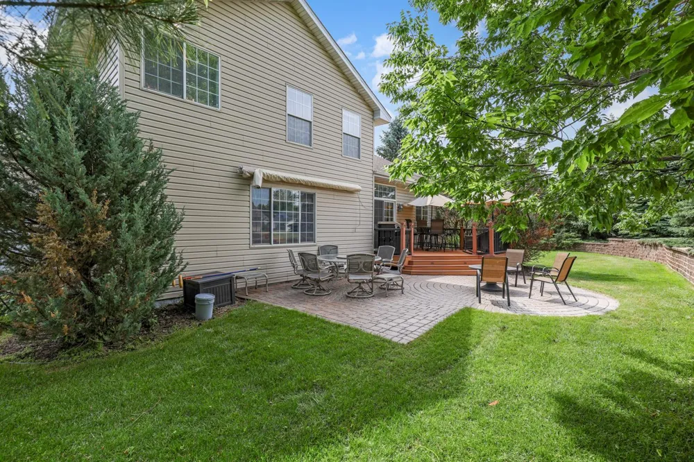 15751 Cicerone Path Rosemount, MN 55068