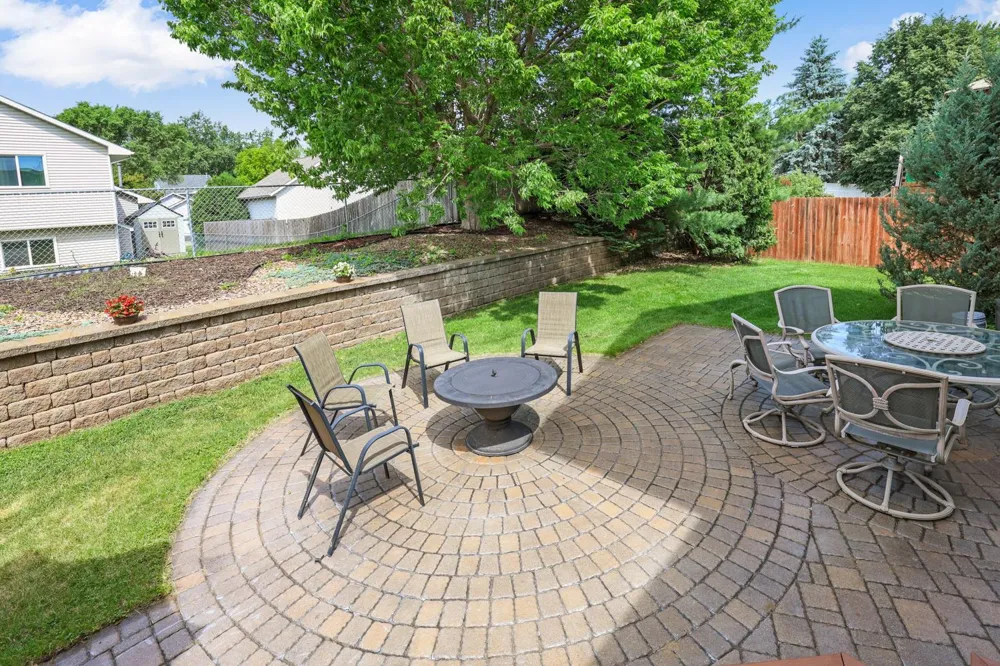 15751 Cicerone Path Rosemount, MN 55068