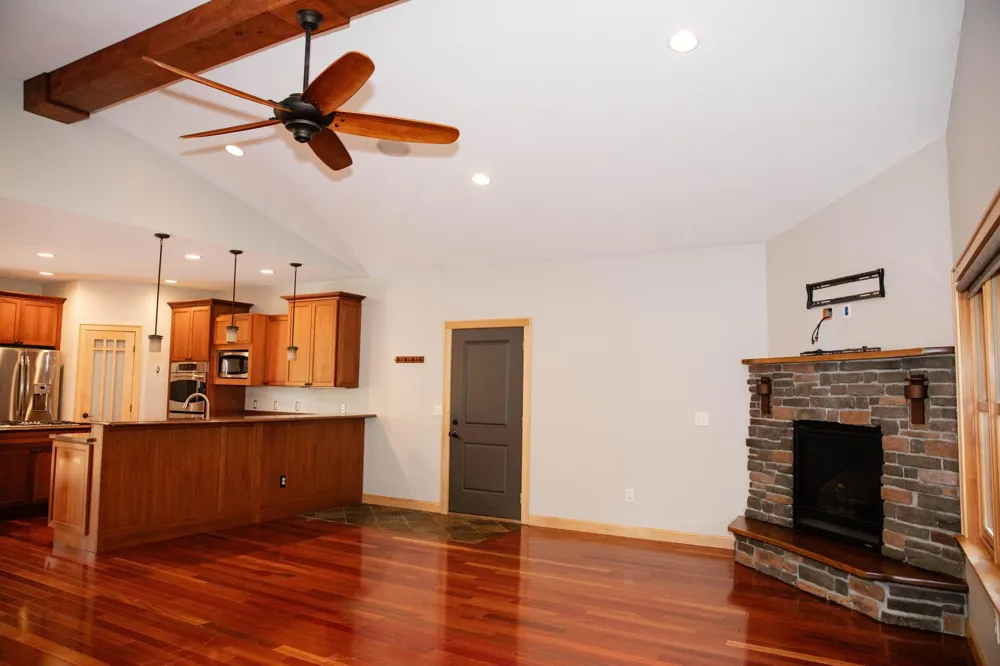 930 County Road C E Maplewood, MN 55109