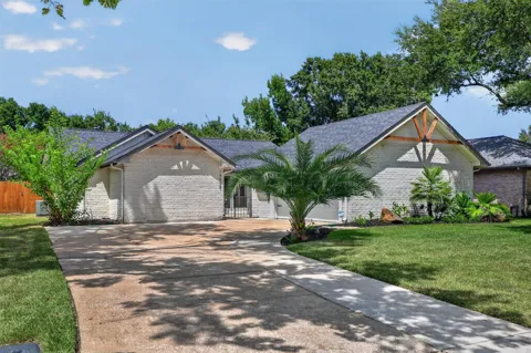 14826 Beechmoor Drive
