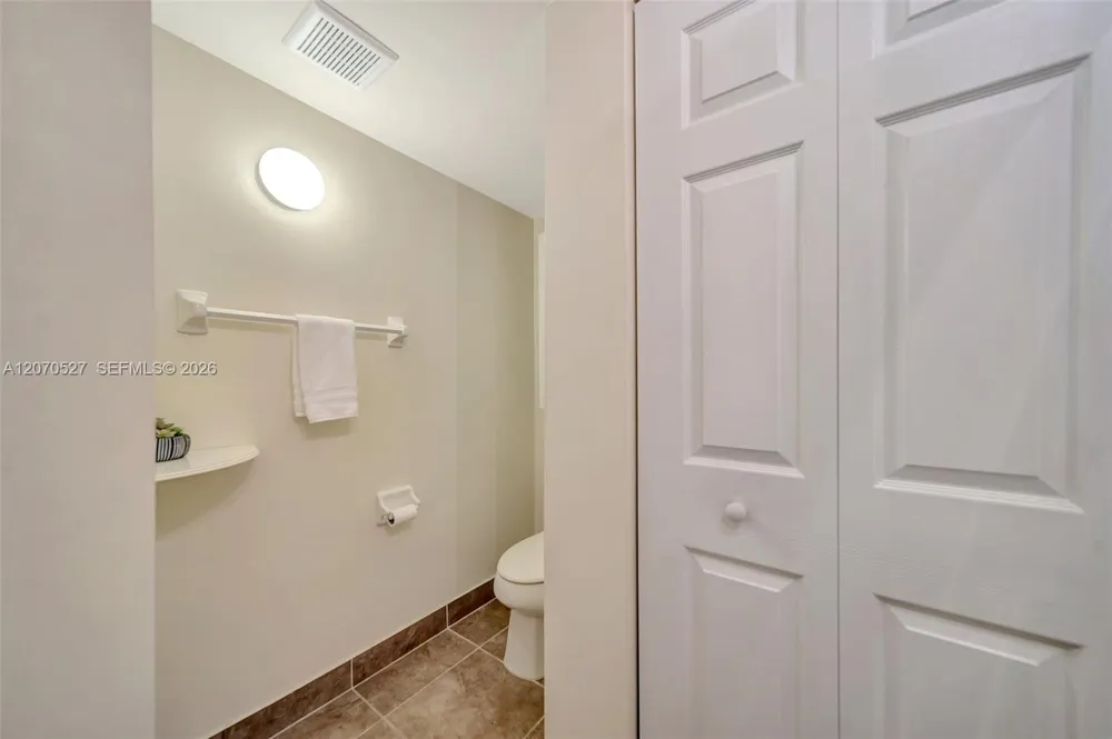 12434 NW Emerald Creek Mnr Plantation, FL 33325