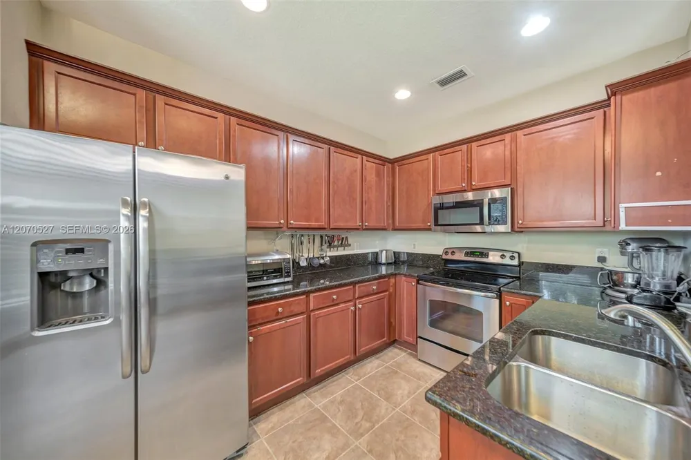 12434 NW Emerald Creek Mnr Plantation, FL 33325