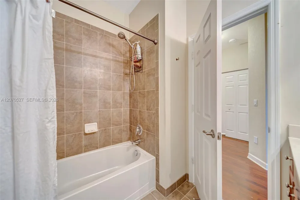 12434 NW Emerald Creek Mnr Plantation, FL 33325