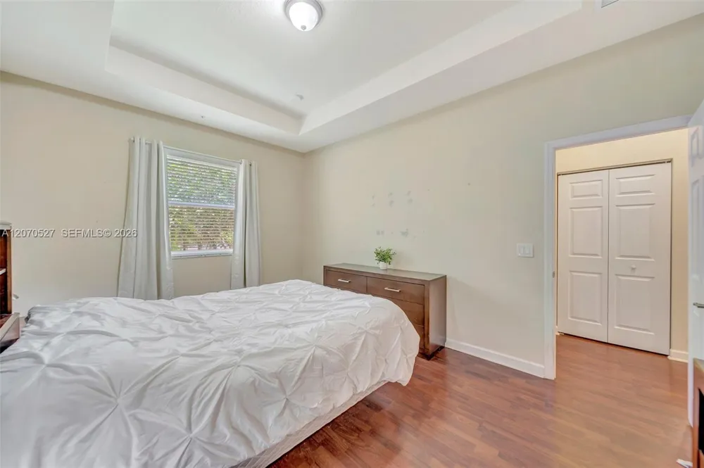 12434 NW Emerald Creek Mnr Plantation, FL 33325