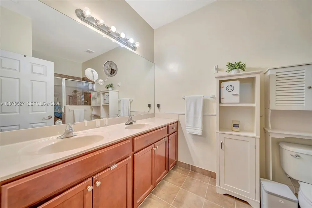 12434 NW Emerald Creek Mnr Plantation, FL 33325