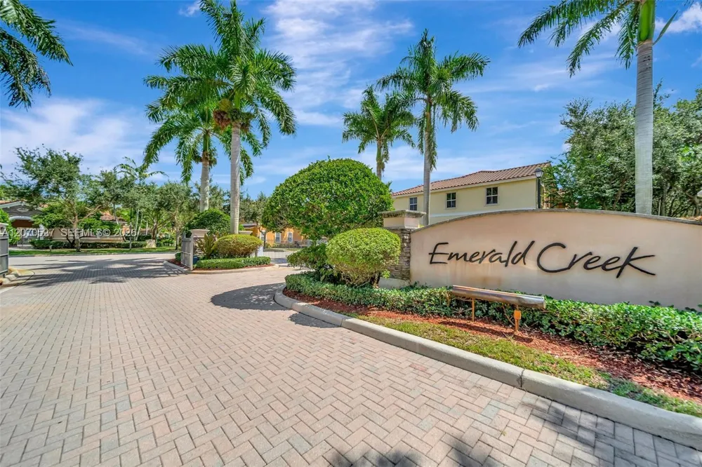 12434 NW Emerald Creek Mnr Plantation, FL 33325