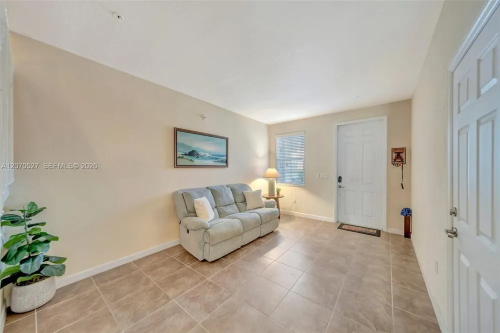 12434 NW Emerald Creek Mnr Plantation, FL 33325