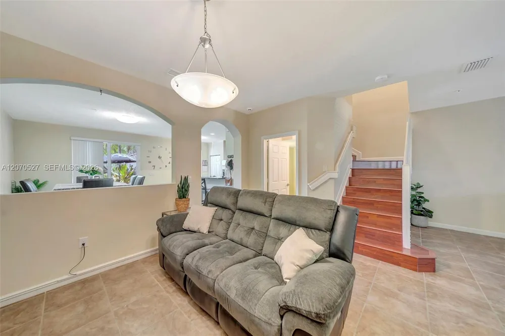 12434 NW Emerald Creek Mnr Plantation, FL 33325