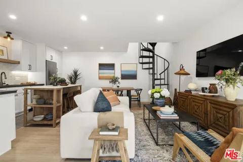 1310 Avenue 56 #1/2