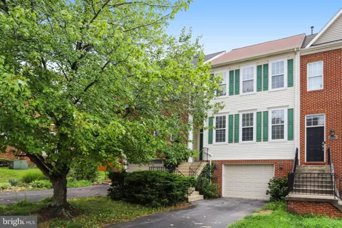 20913 SANDSTONE SQUARE