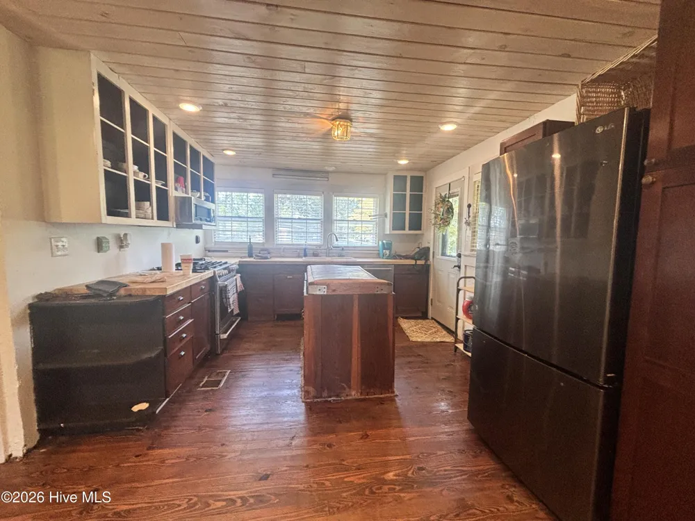 55 Aquone Road Andrews, NC 28901