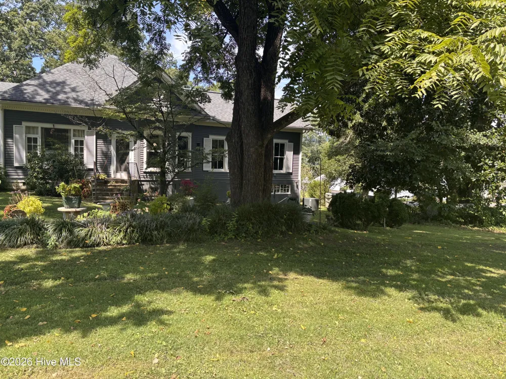 55 Aquone Road Andrews, NC 28901