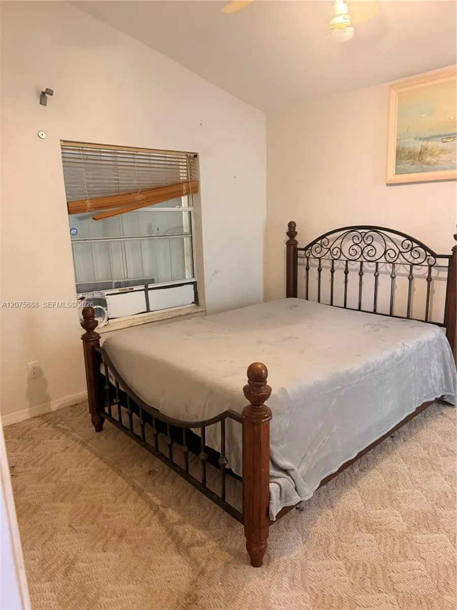 921 Redwood St Daytona, FL 32117