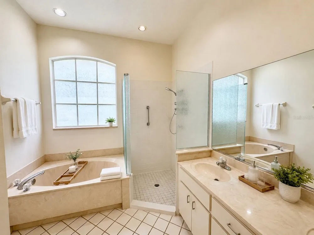 39905 BAYVIEW DRIVE Lady Lake, FL 32159
