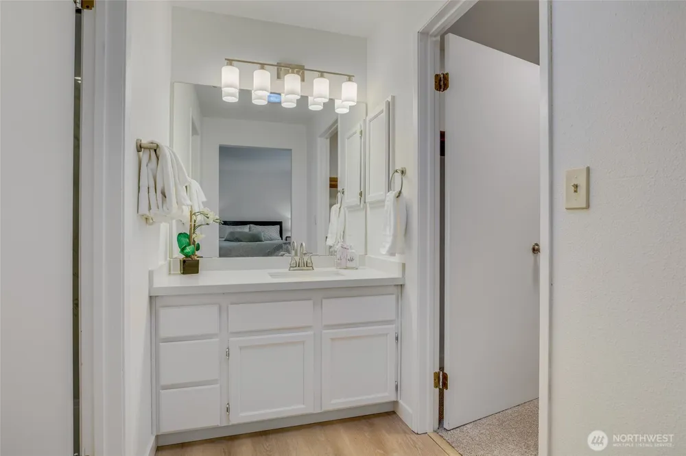 1124 S 23rd Street Renton, WA 98055