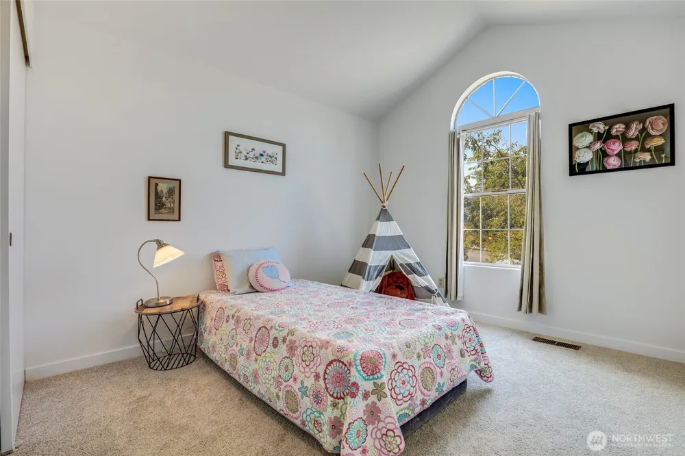 1124 S 23rd Street Renton, WA 98055