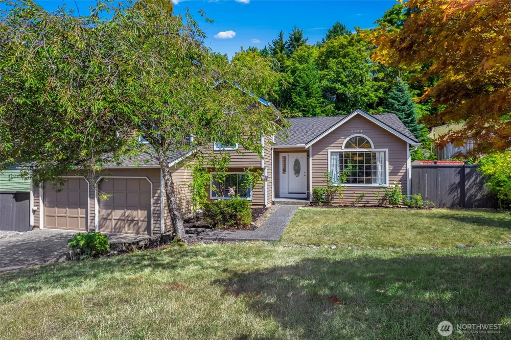 1124 S 23rd Street Renton, WA 98055