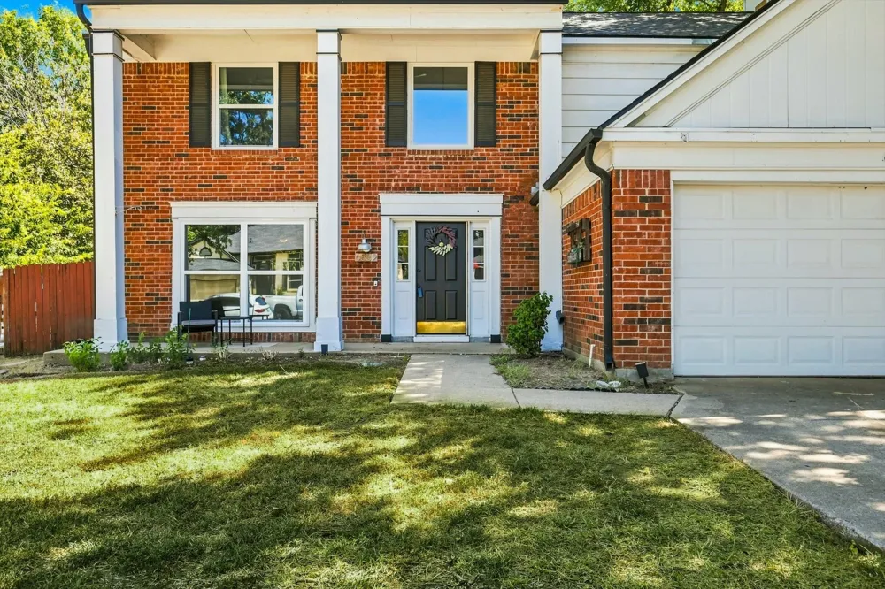 6832 Parkwood Drive North Richland Hills, TX 76182