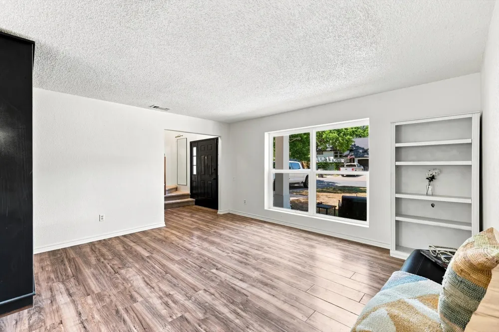 6832 Parkwood Drive North Richland Hills, TX 76182