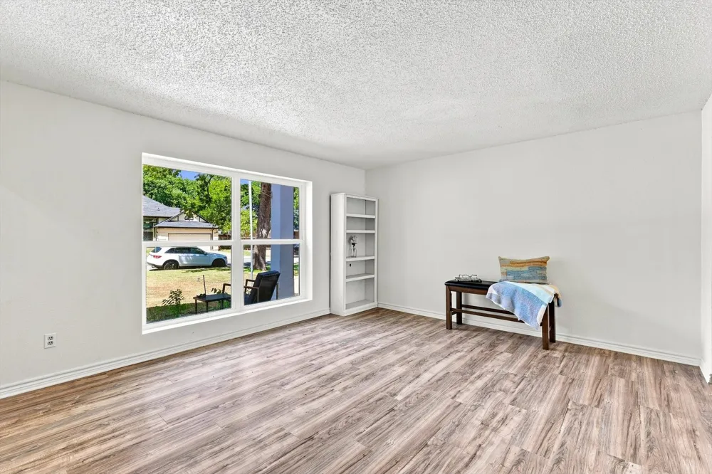 6832 Parkwood Drive North Richland Hills, TX 76182