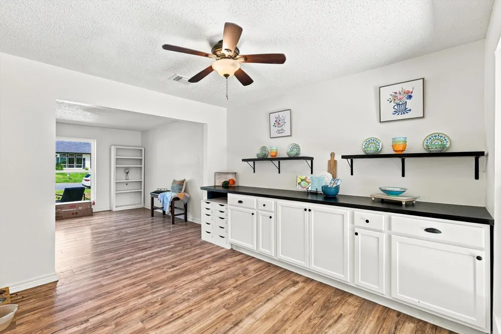 6832 Parkwood Drive North Richland Hills, TX 76182