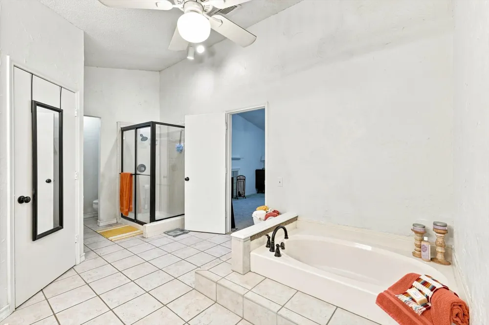 6832 Parkwood Drive North Richland Hills, TX 76182