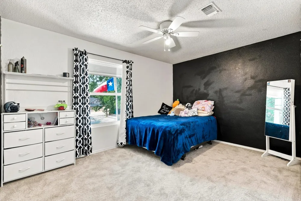 6832 Parkwood Drive North Richland Hills, TX 76182