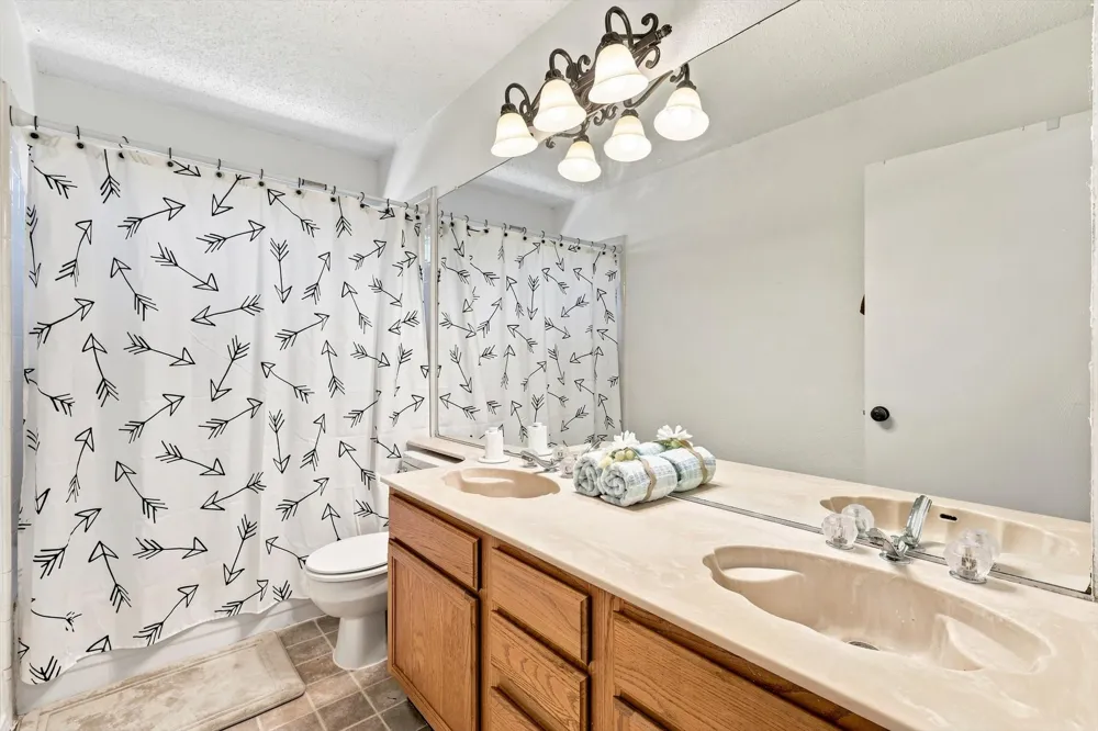 6832 Parkwood Drive North Richland Hills, TX 76182