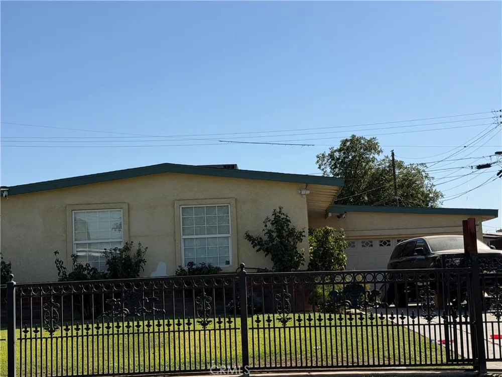 2601 Dore Drive Bakersfield, CA 93304