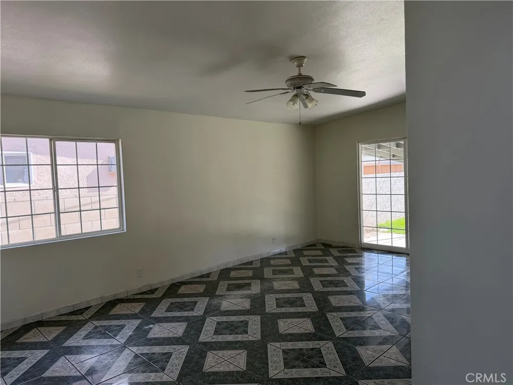 2601 Dore Drive Bakersfield, CA 93304