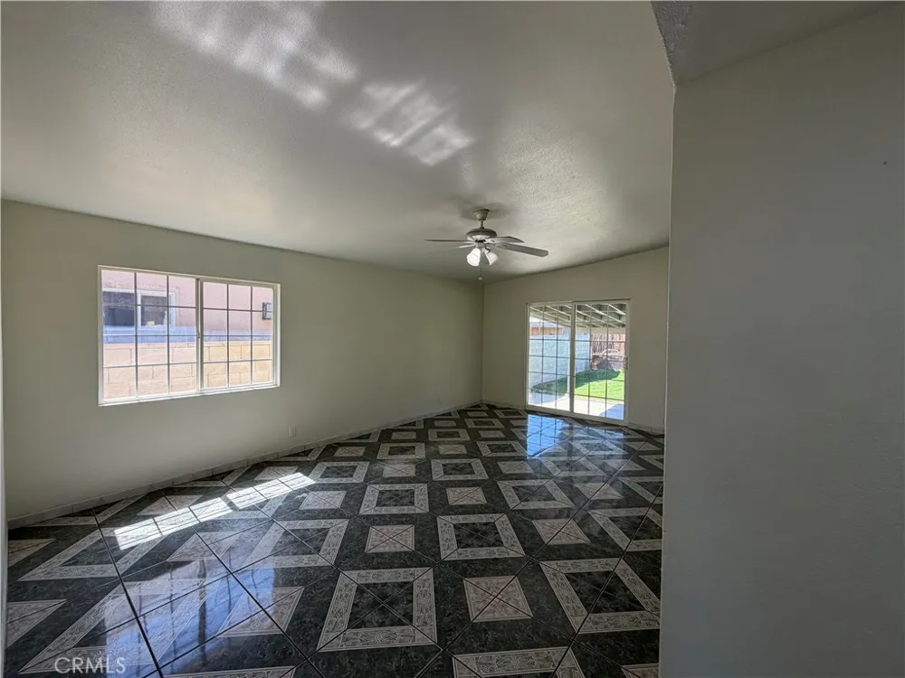 2601 Dore Drive Bakersfield, CA 93304