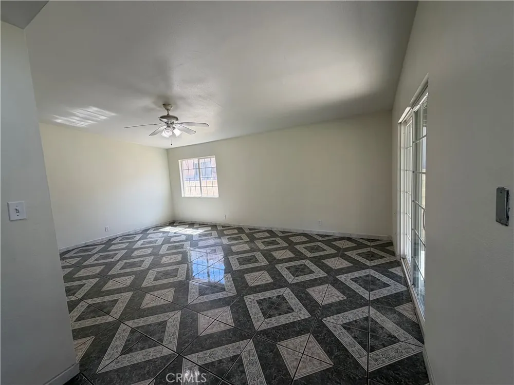 2601 Dore Drive Bakersfield, CA 93304