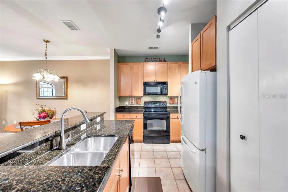 2279 PORTOFINO PLACE #20-202 Palm Harbor, FL 34683