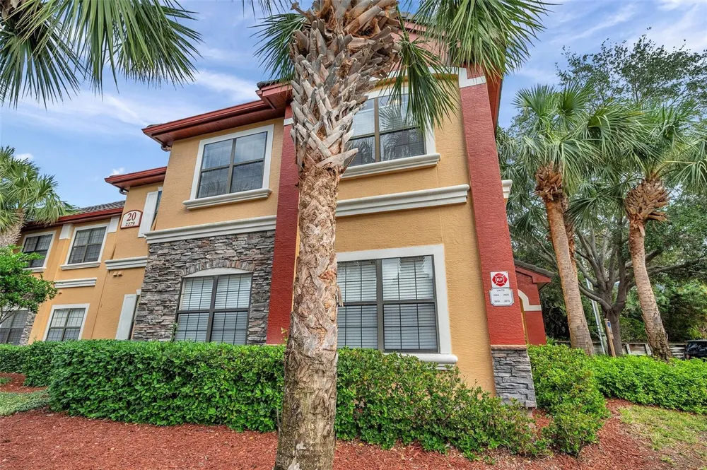2279 PORTOFINO PLACE #20-202 Palm Harbor, FL 34683