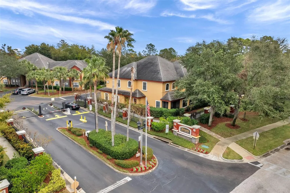 2279 PORTOFINO PLACE #20-202 Palm Harbor, FL 34683