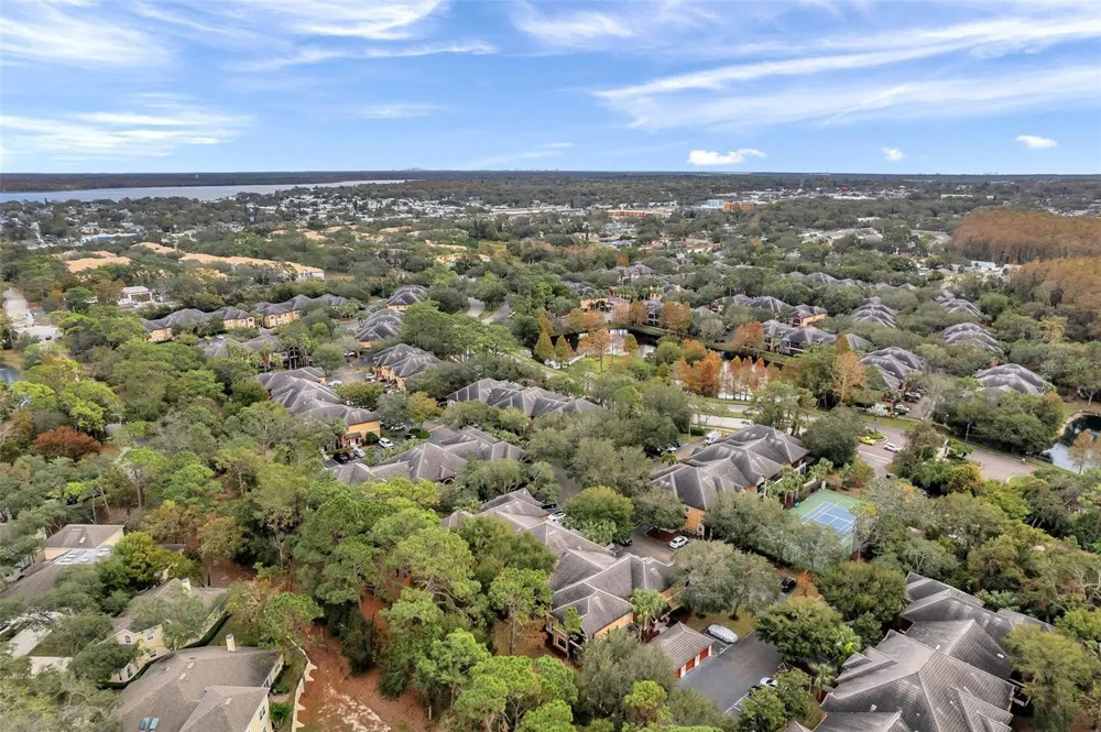 2279 PORTOFINO PLACE #20-202 Palm Harbor, FL 34683