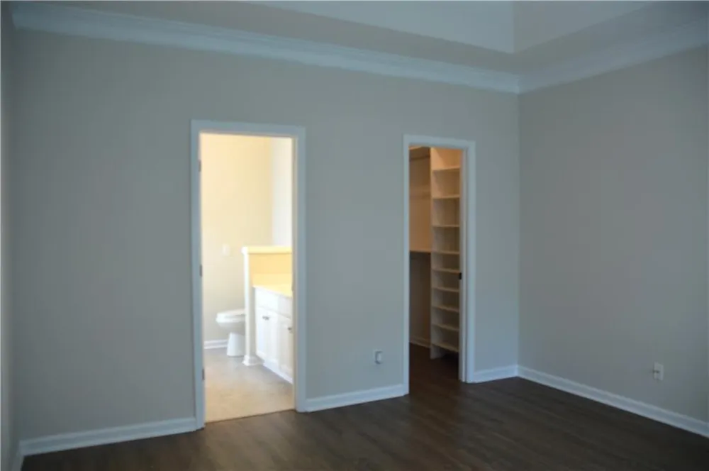 2021 Crestview Way Woodstock, GA 30188